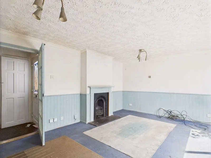 3 bed End of Terrace