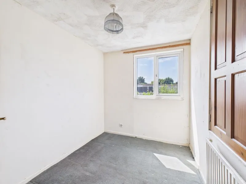 3 bed End of Terrace