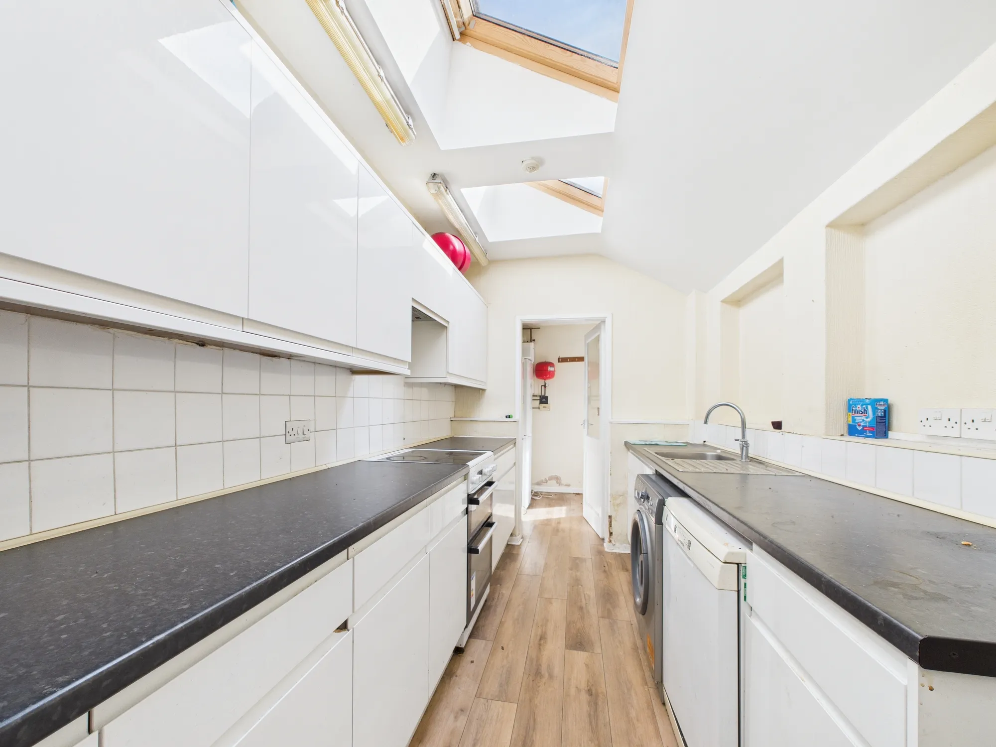 6 bed House