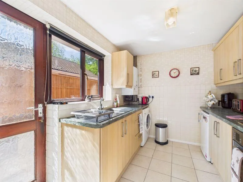 2 bed Detached Bungalow