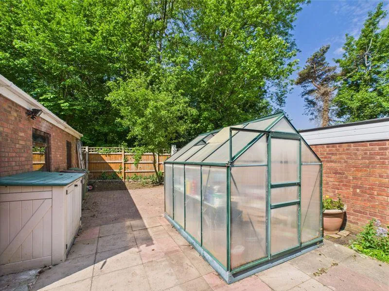 2 bed Detached Bungalow