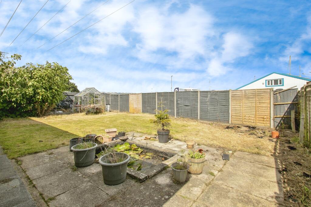 2 bed Detached Bungalow
