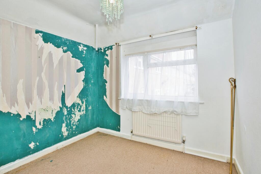 3 bed End of Terrace