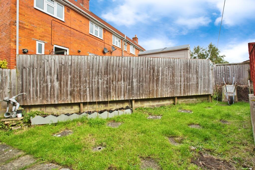 3 bed End of Terrace