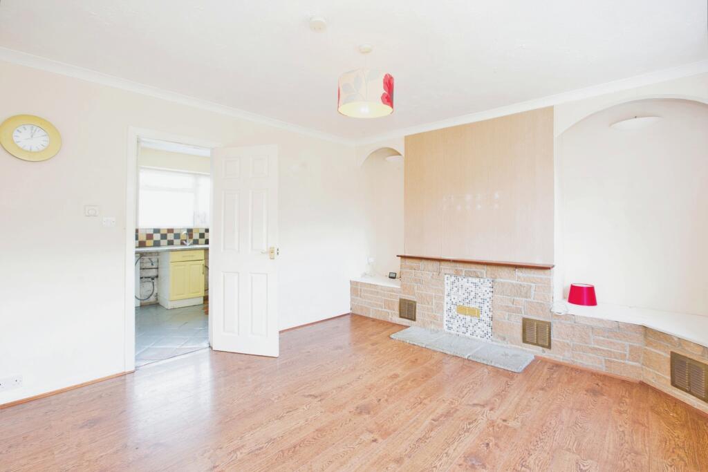 3 bed End of Terrace