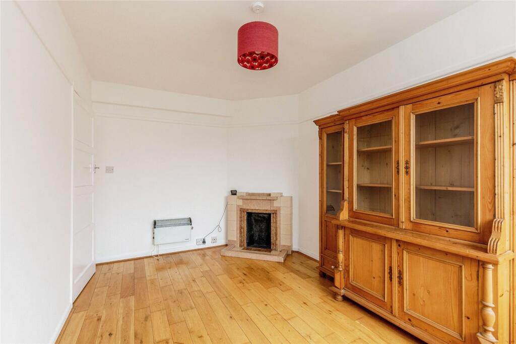 2 bed Mixed Use