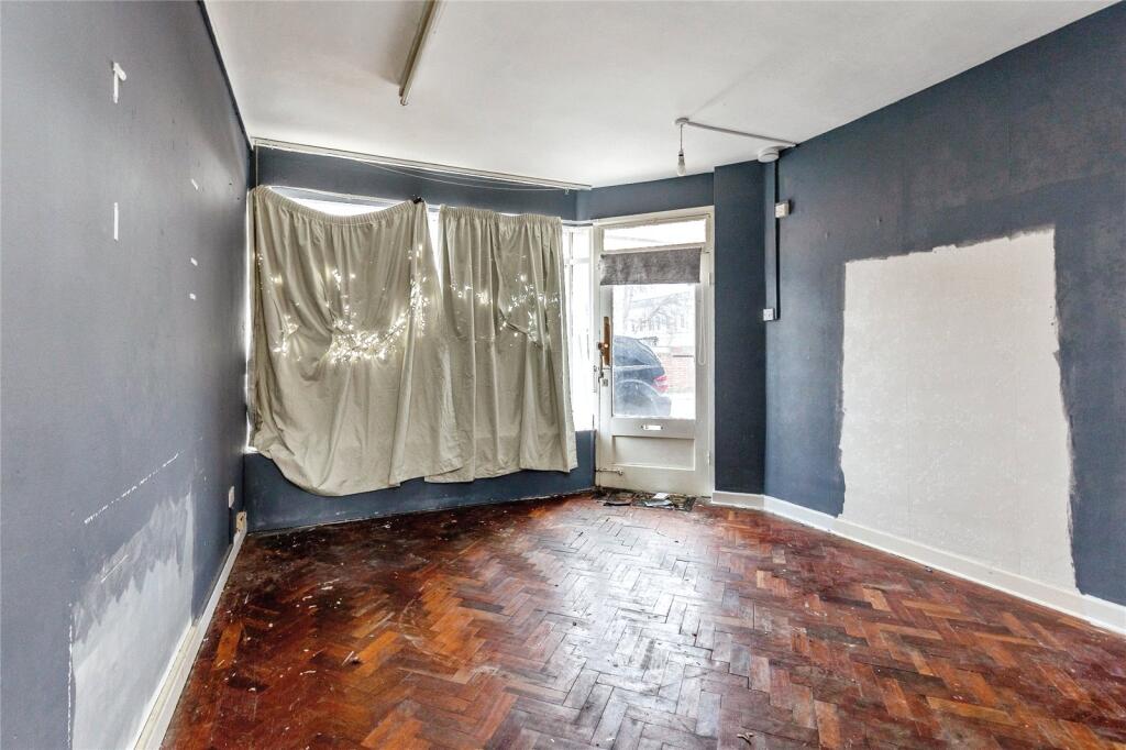 2 bed Mixed Use