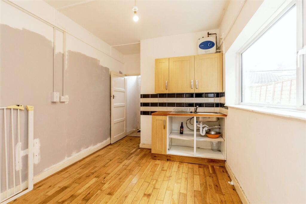 2 bed Mixed Use