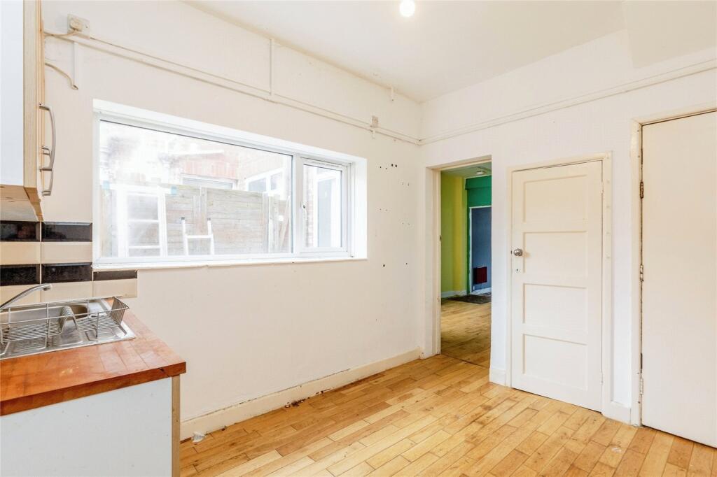 2 bed Mixed Use