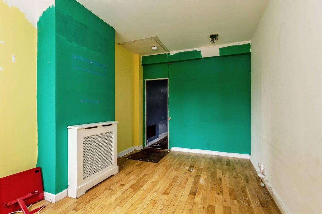 2 bed Mixed Use