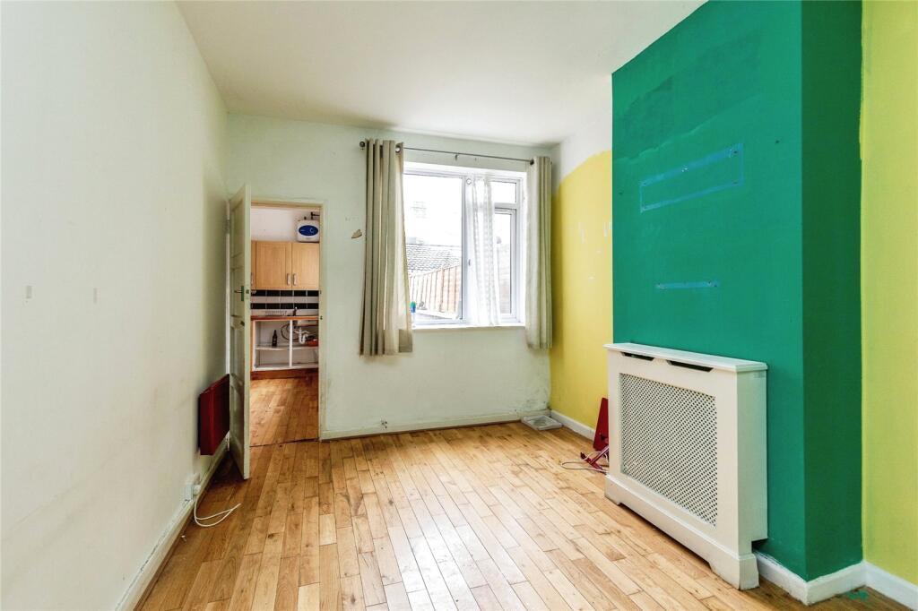 2 bed Mixed Use