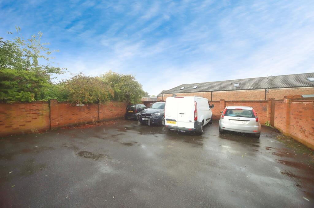 3 bed Semi-Detached