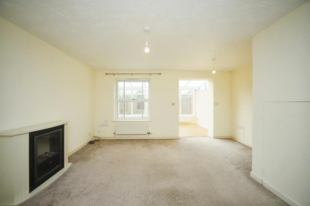 3 bed Semi-Detached