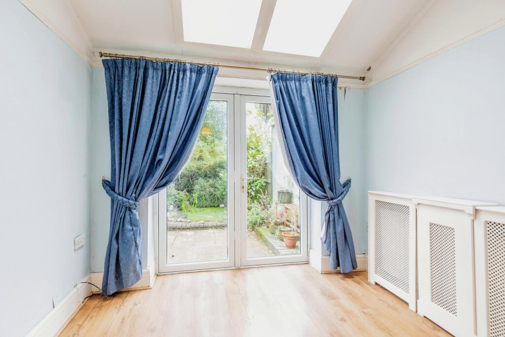 3 bed Semi-Detached