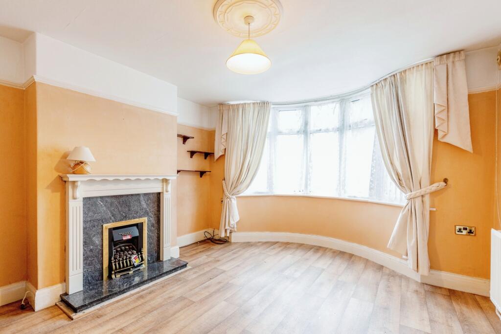 3 bed Semi-Detached