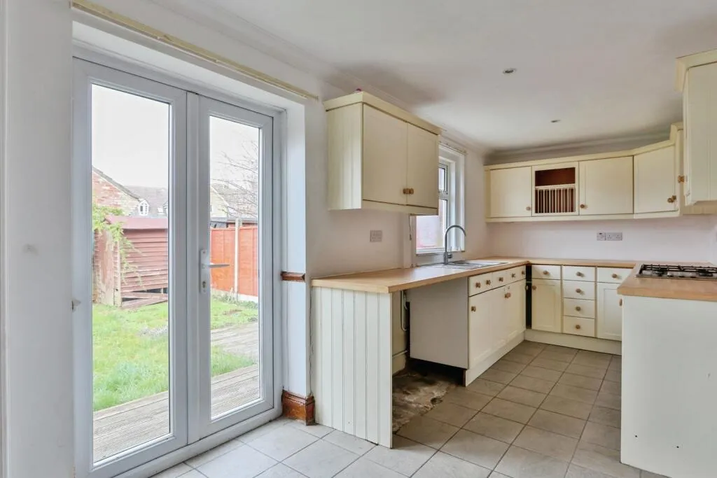 3 bed Semi-Detached
