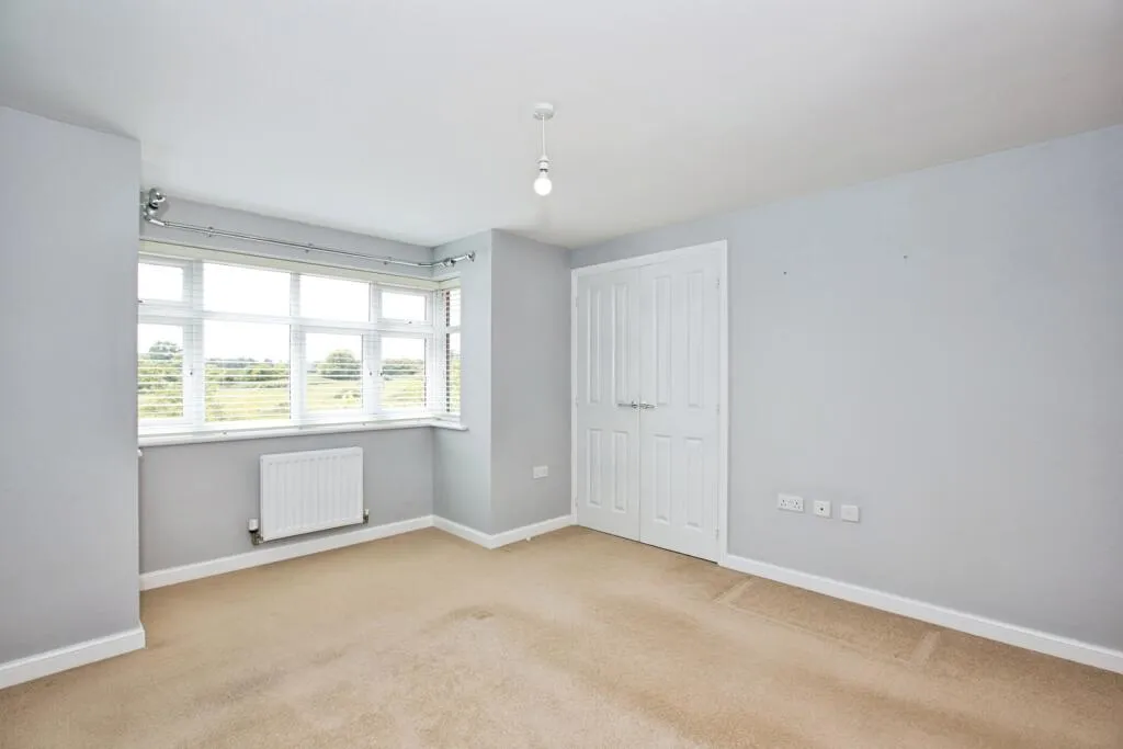 4 bed Detached