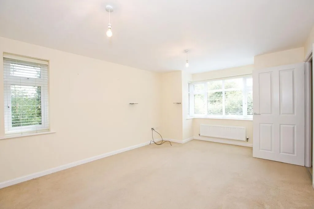 4 bed Detached