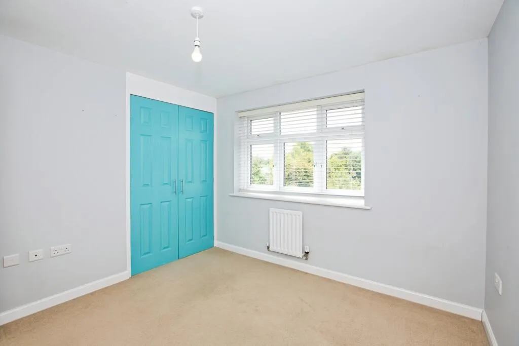 4 bed Detached