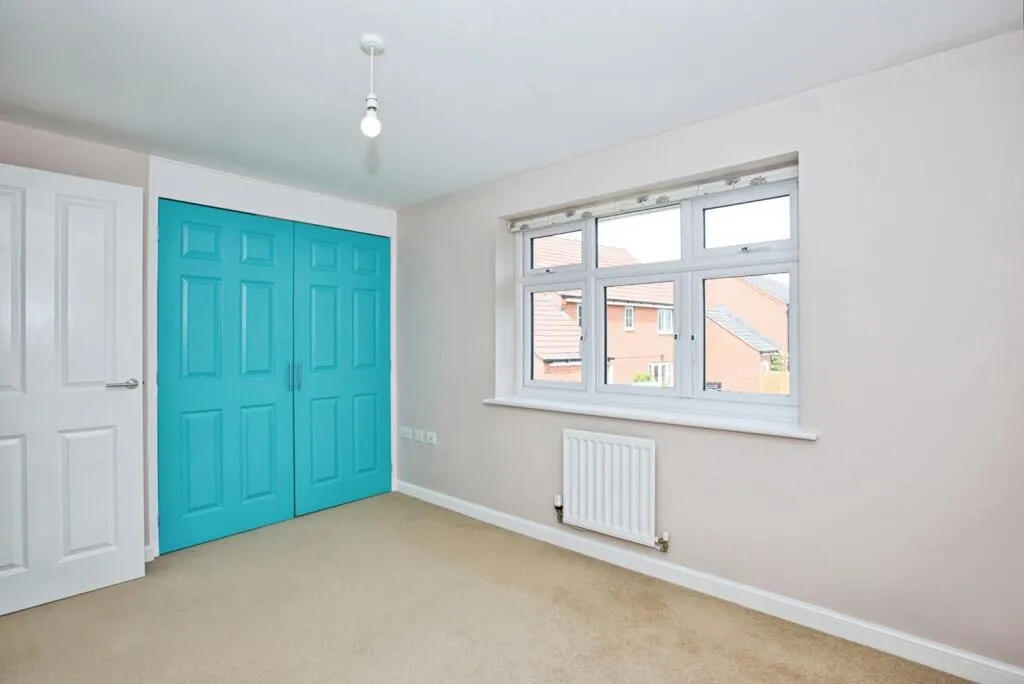 4 bed Detached