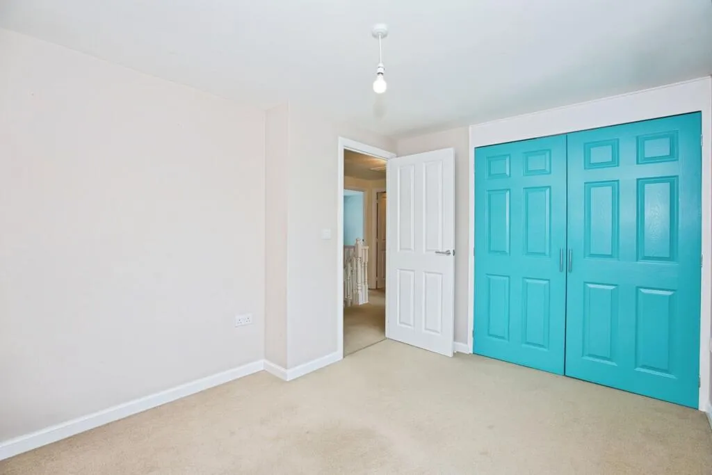 4 bed Detached