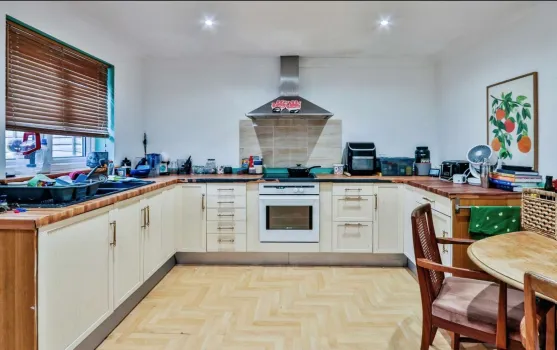2 bed Detached