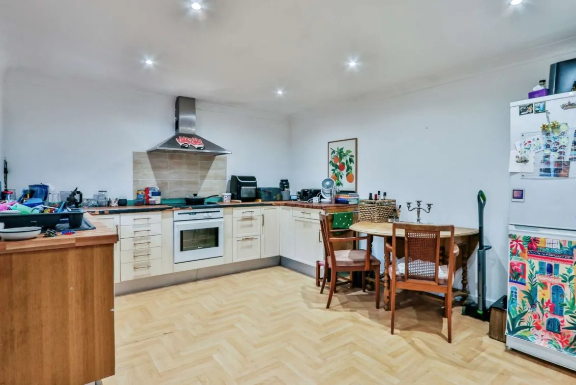 2 bed Detached