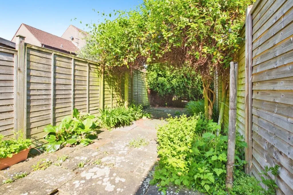 2 bed Terraced