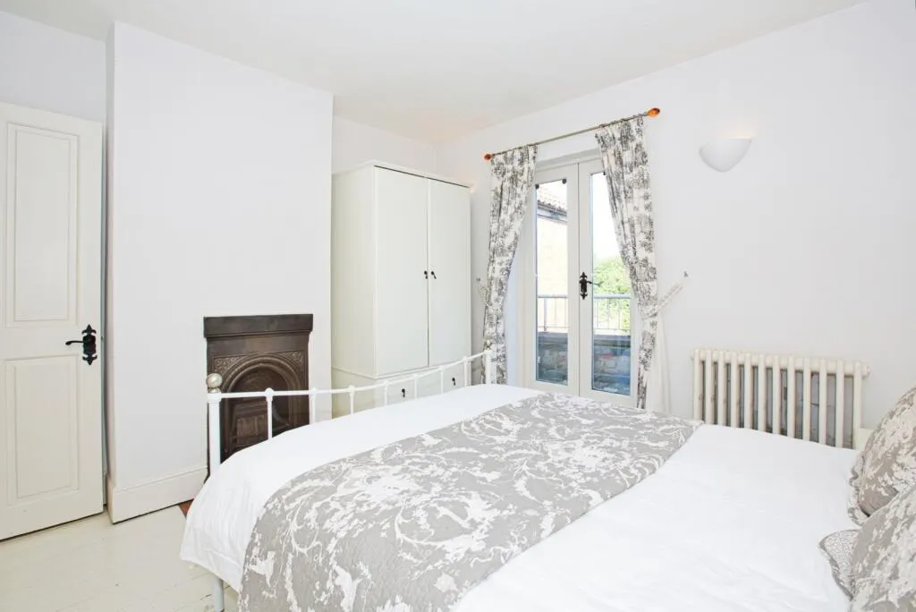 2 bed Terraced