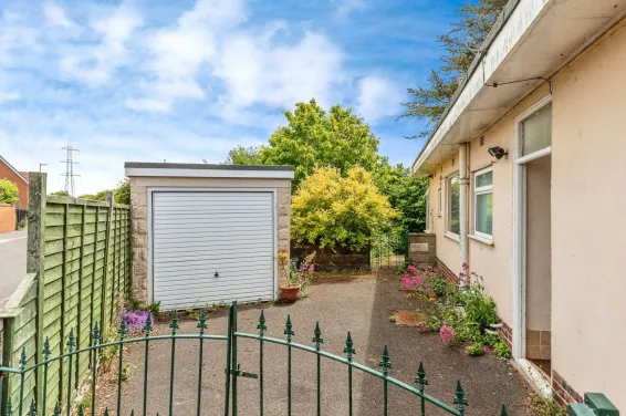 3 bed Semi-Detached Bungalow