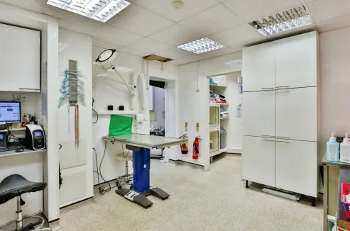 2 bed Commercial Property