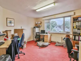 2 bed Commercial Property