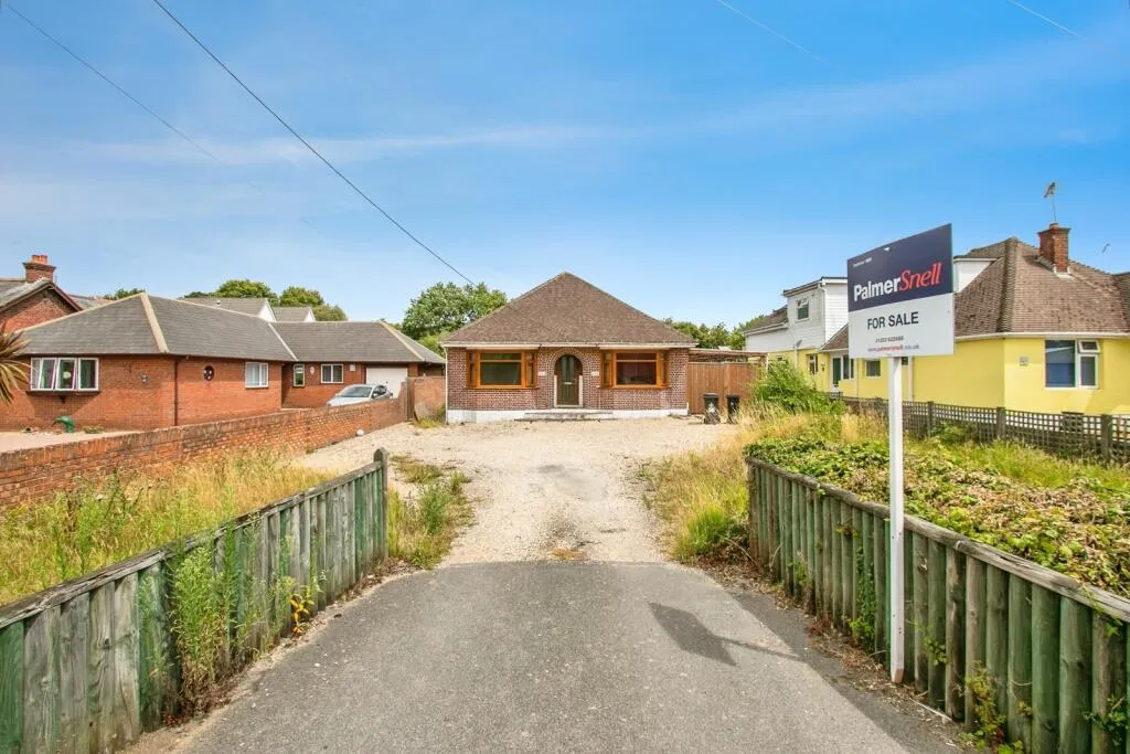 3 bed Detached Bungalow