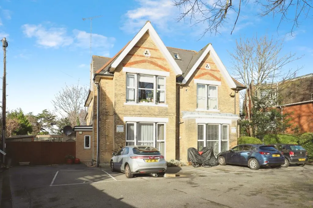 2 bed Apartment