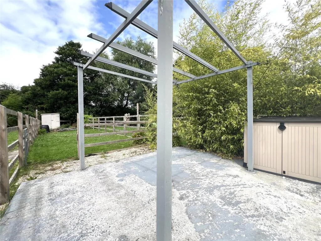 3 bed End of Terrace