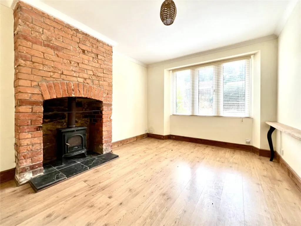 3 bed End of Terrace