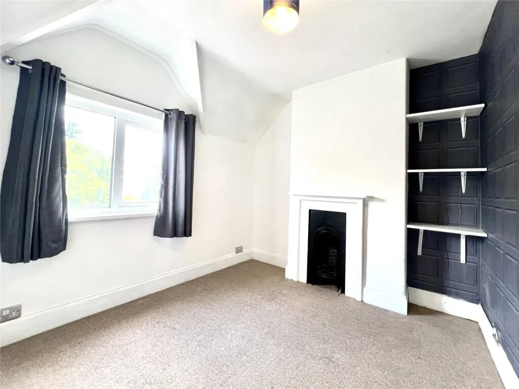 3 bed End of Terrace