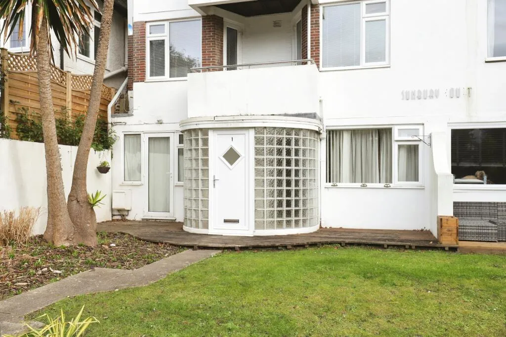 2 bed Apartment