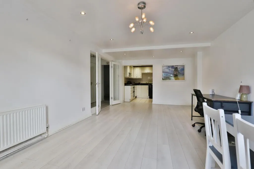 2 bed Apartment