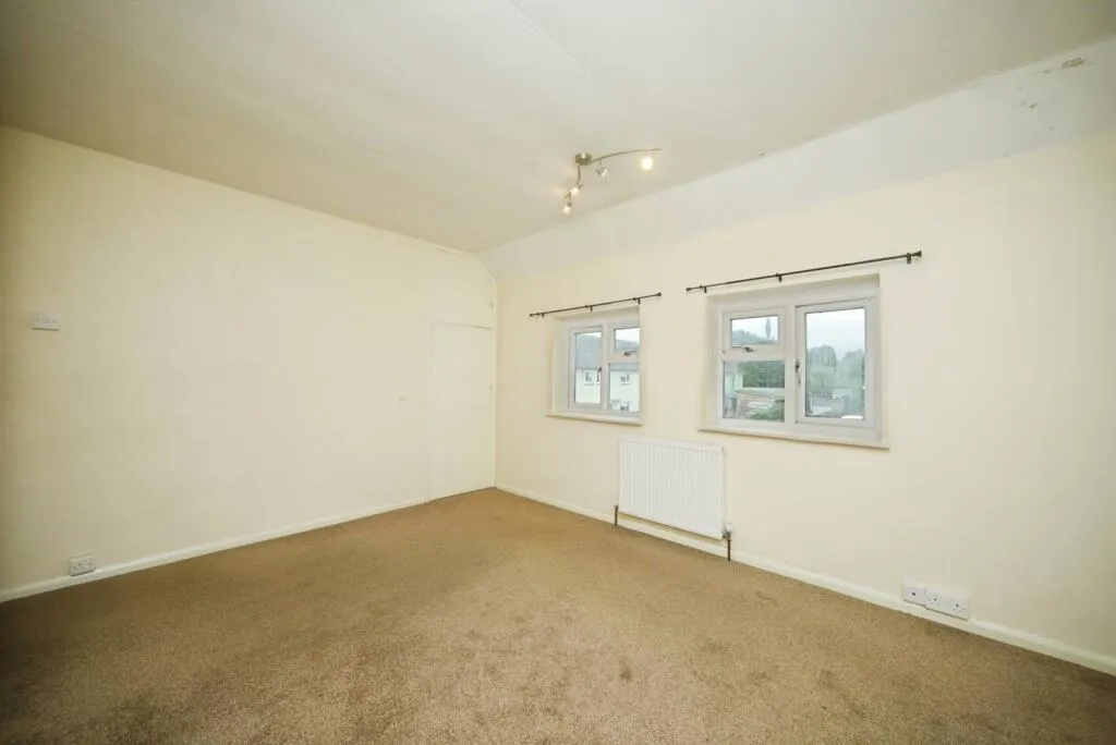 3 bed Terraced