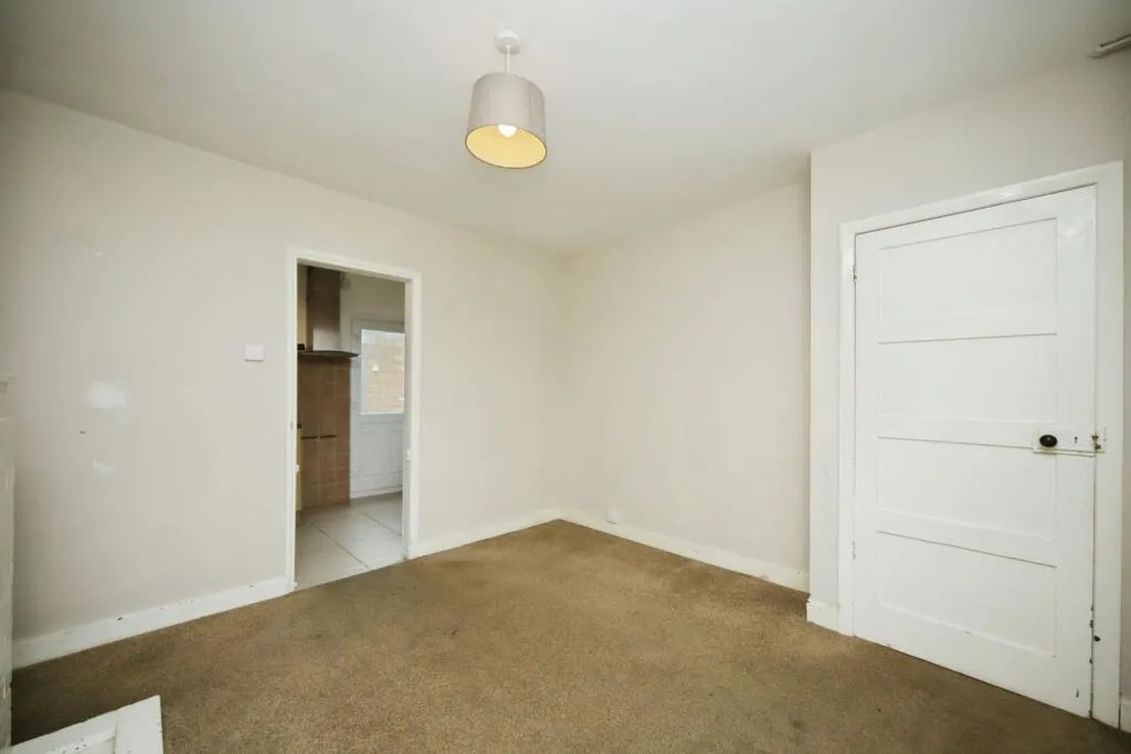3 bed Terraced