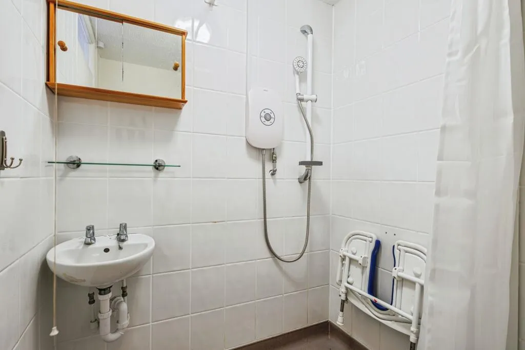 2 bed House