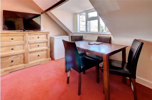 2 bed Apartment