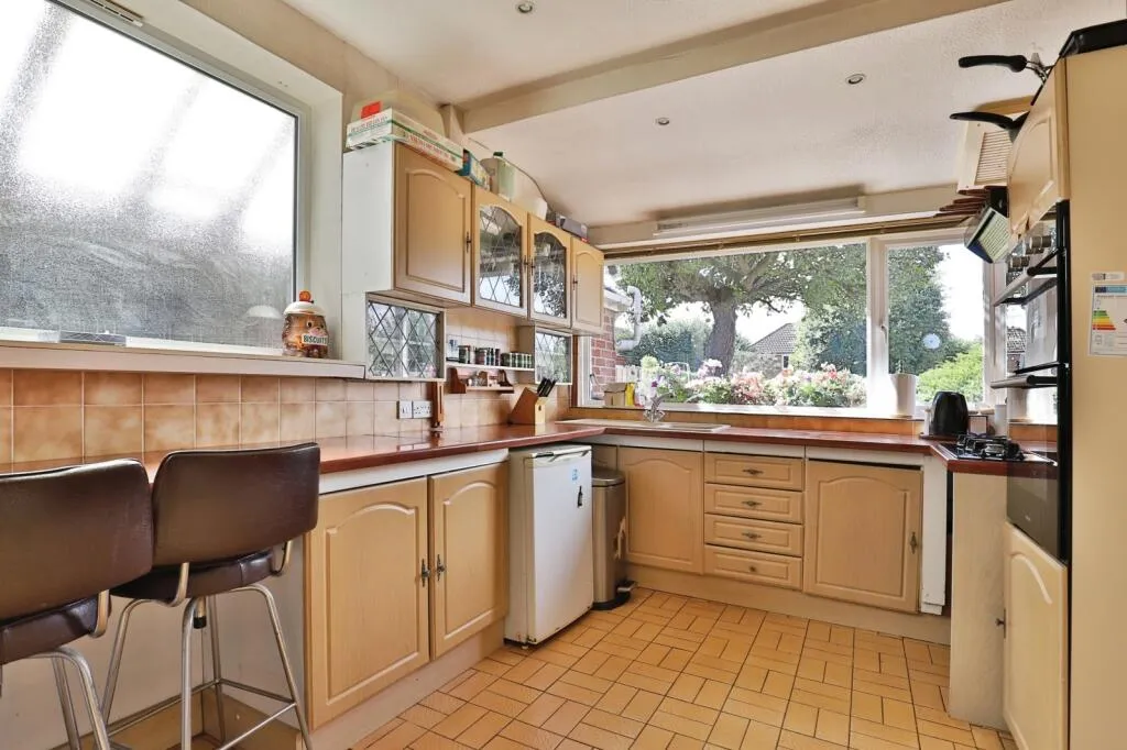 4 bed Detached Bungalow