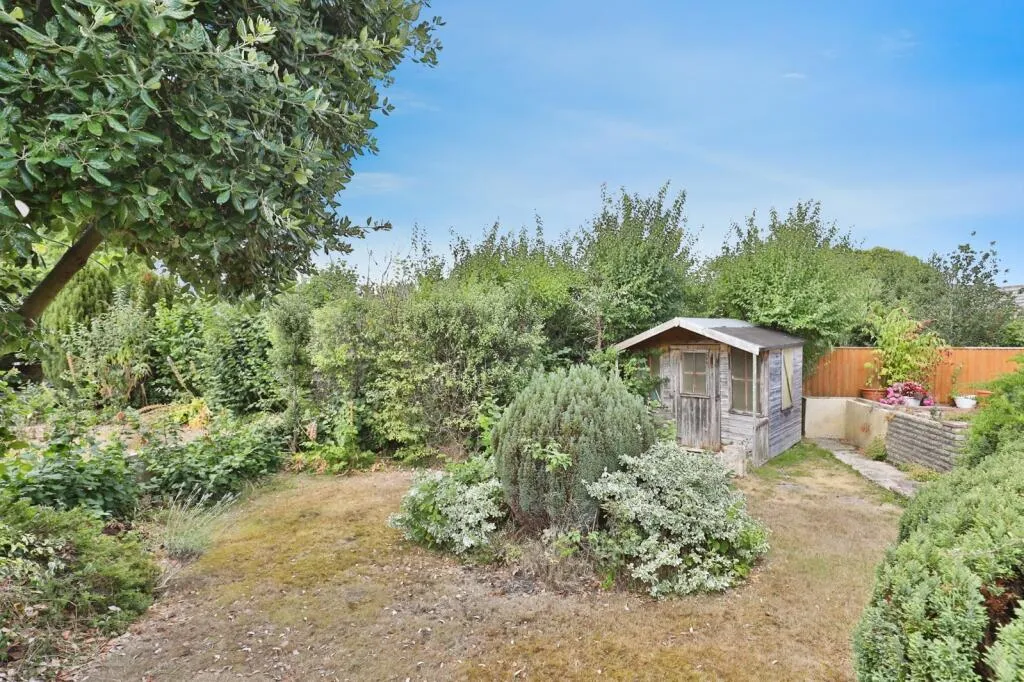 4 bed Detached Bungalow