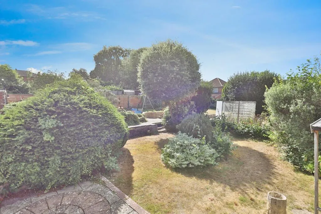 4 bed Detached Bungalow