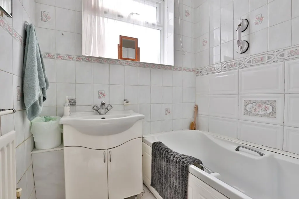 4 bed Detached Bungalow