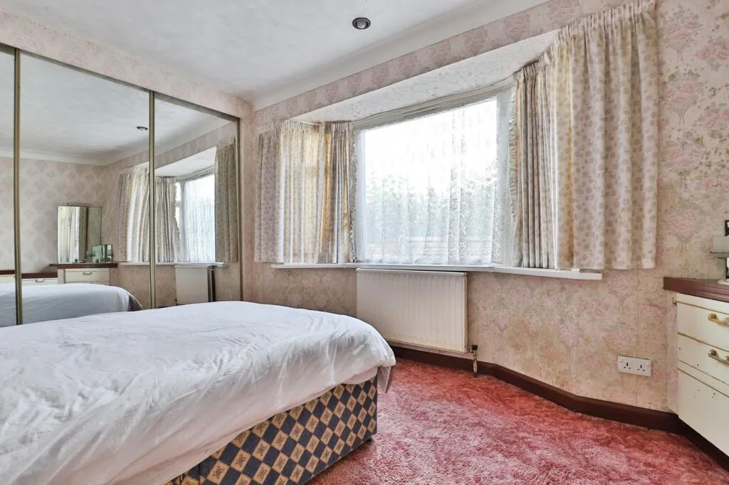4 bed Detached Bungalow