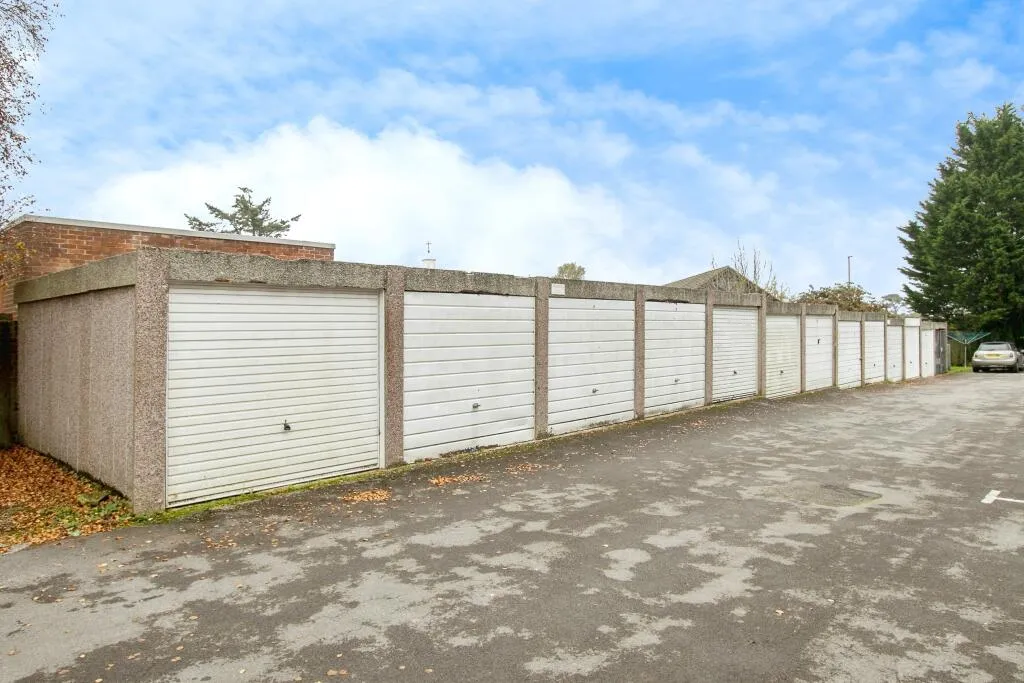 2 bed Apartment