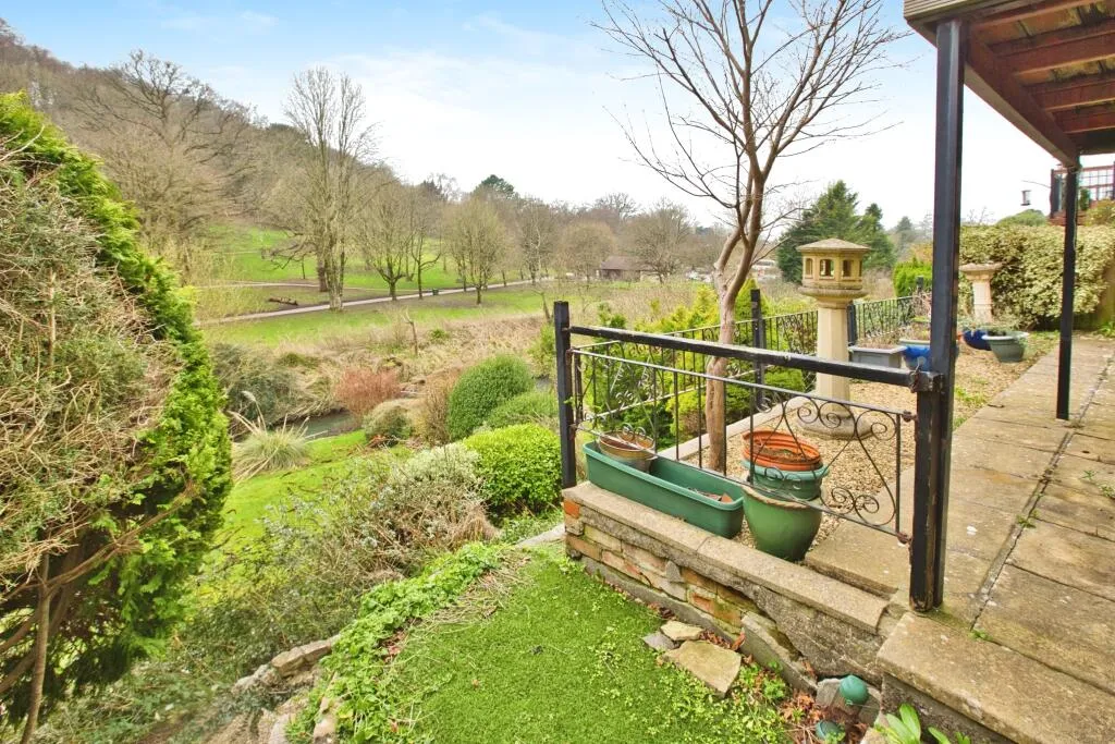 3 bed Semi-Detached